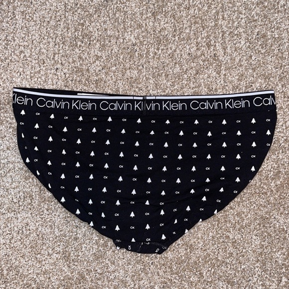 Calvin Klein Men’s Hip Brief Underwear🆕 - Picture 6 of 6